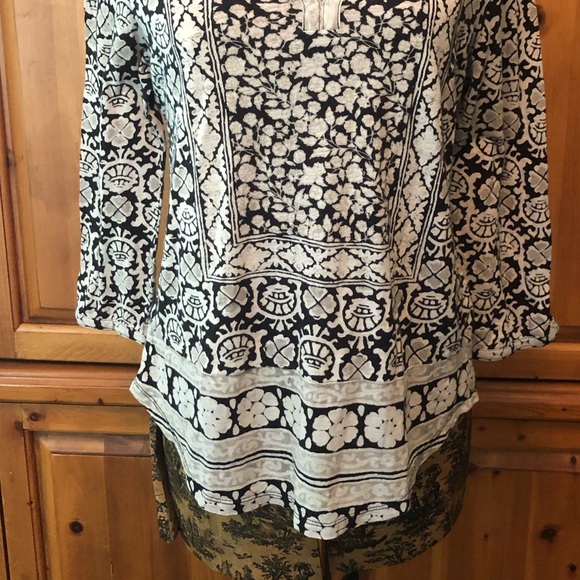 Tan and black floral Lucky Brand top - Picture 3 of 4